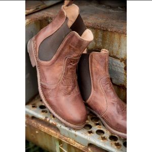 BedStu Nandi boots NWT